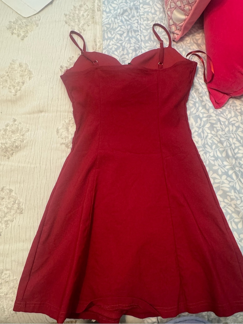 Windsor Red Dress with built in padding - Picture 4 of 4